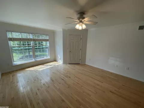 50147 Sebring, Macomb, MI 48044 photo 14