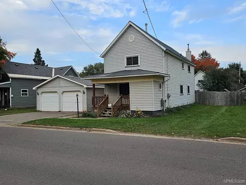 412 Washington, Ishpeming, MI 49849