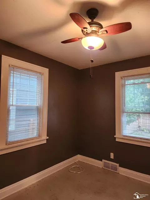 114 E Grv, Monroe, MI 48162 photo 13