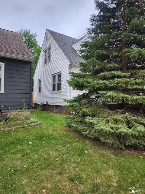 114 E Grv, Monroe, MI 48162 photo 18