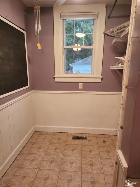 114 E Grv, Monroe, MI 48162 photo 6