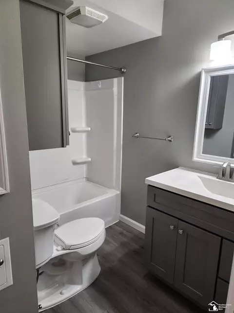 114 E Grv, Monroe, MI 48162 photo 12