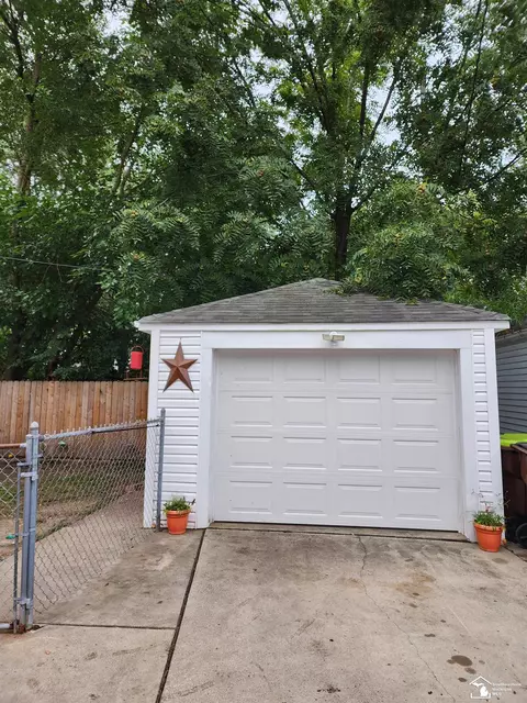 114 E Grv, Monroe, MI 48162 photo 20