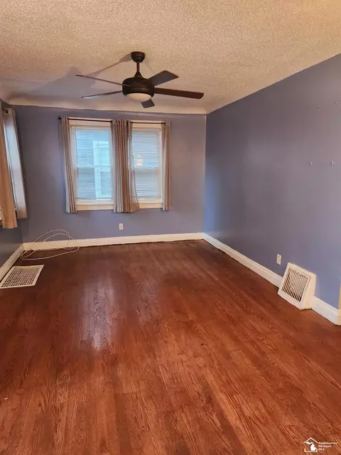 114 E Grv, Monroe, MI 48162 photo 3