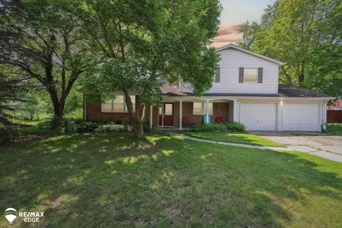 6043 Trenton, Flint, MI 48532
