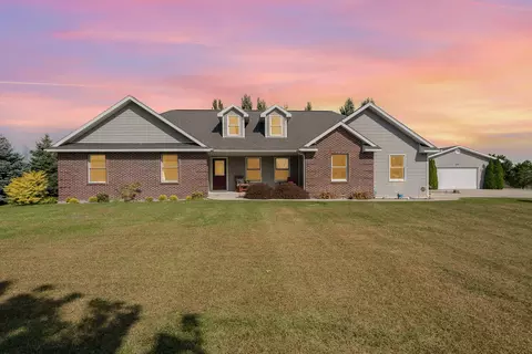 245 Delta, Freeland, MI 48623