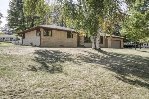 1651 Parkview, Iron Mountain, MI 49801