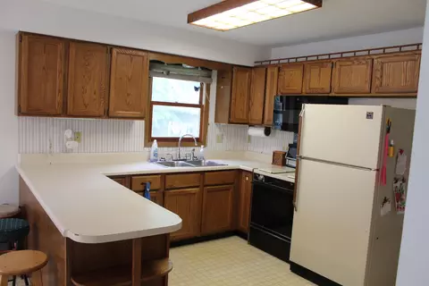 930 Wolverine, Monroe, MI 48161 photo 4
