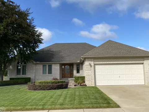 48605 Lorenzo, Macomb, MI 48044