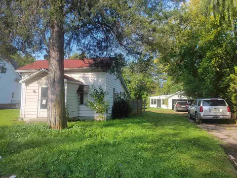 2277 Bay, Saginaw, MI 48602