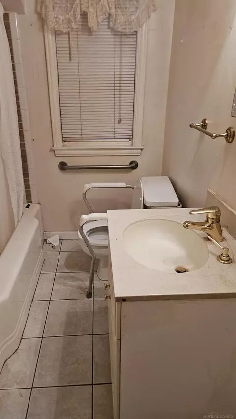 8677 Maxwell, Warren, MI 48089 photo 9