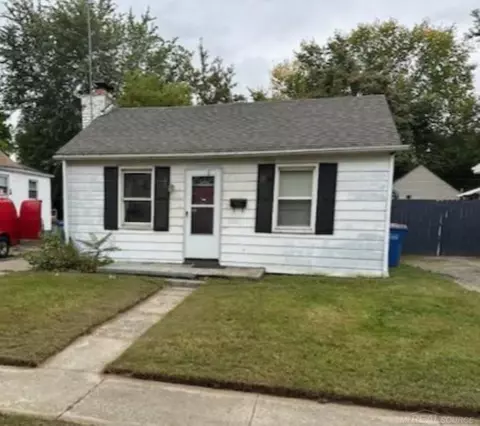 8677 Maxwell, Warren, MI 48089