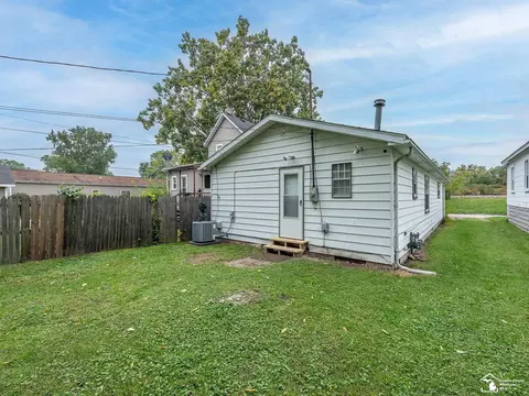 607 Railroad, Monroe, MI 48161 photo 19