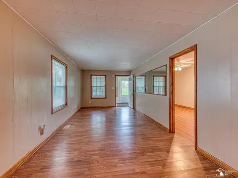607 Railroad, Monroe, MI 48161 photo 7