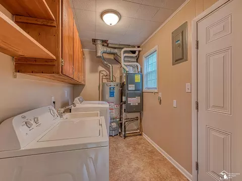 607 Railroad, Monroe, MI 48161 photo 14