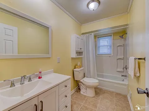 607 Railroad, Monroe, MI 48161 photo 9