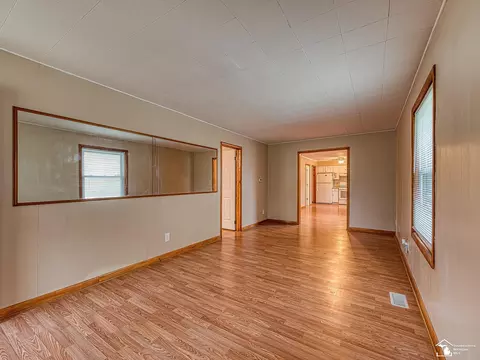 607 Railroad, Monroe, MI 48161 photo 5