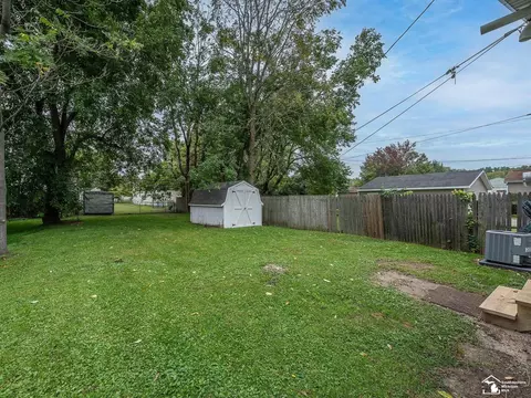 607 Railroad, Monroe, MI 48161 photo 18