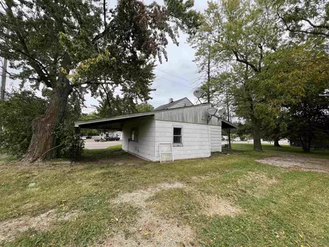 1030 E Maple, Grand Blanc, MI 48507 photo 3