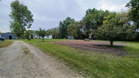 7699 Ravenswood, Wales, MI 48027