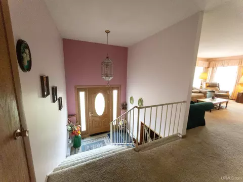 218 E Varnum, Munising, MI 49862 photo 2