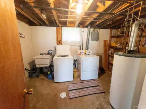 218 E Varnum, Munising, MI 49862 photo 21