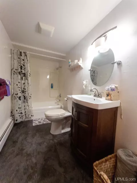218 E Varnum, Munising, MI 49862 photo 20