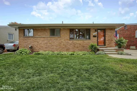 31232 Arrowhead, Saint Clair Shores, MI 48082