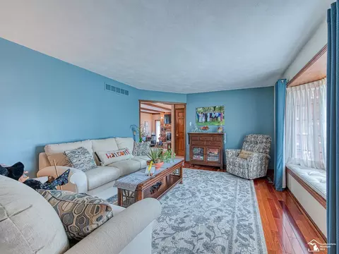 5014 E Dunbar, Monroe, MI 48161 photo 2