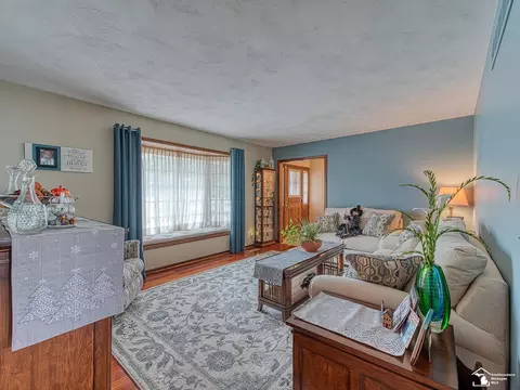 5014 E Dunbar, Monroe, MI 48161 photo 3