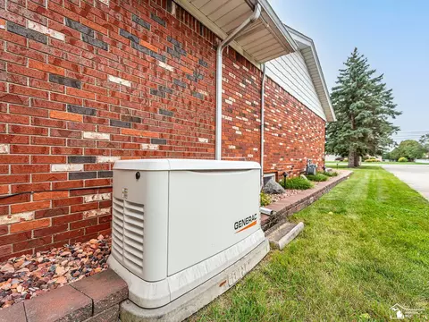 5014 E Dunbar, Monroe, MI 48161 photo 55