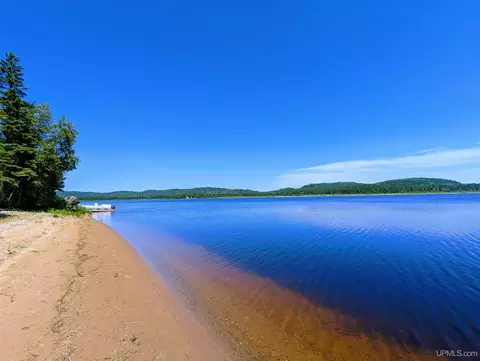 1021 Braastads, Ishpeming, MI 49849 photo 4
