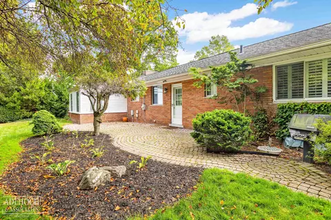 442 Barclay, Grosse Pointe Farms, MI 48236 photo 28