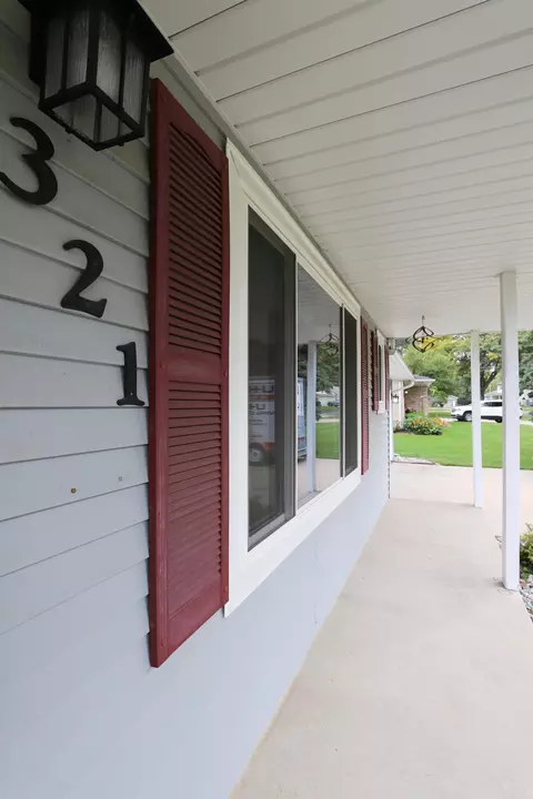 321 Primrose, Flushing, MI 48433 photo 3