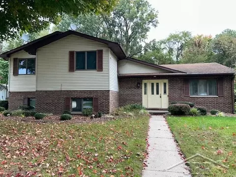 3444 Sun Valley Dr, Saginaw, MI 48601