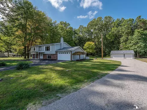 10899 Secor Rd, Temperance, MI 48182