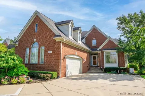 2945 Birnam, Rochester, MI 48306