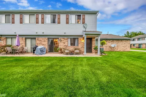 29366 Apple Gdn, New Baltimore, MI 48047