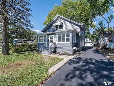 1034 Bacon, Monroe, MI 48161 photo 1