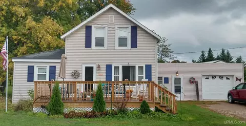 1274 12th, Bark River, MI 49807
