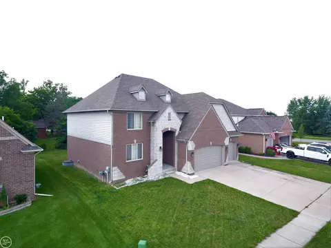 45921 Andrew, Macomb, MI 48044 photo 4