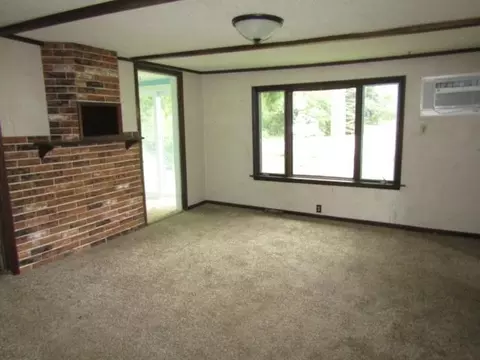 750 Busha, Owosso, MI 48867 photo 3