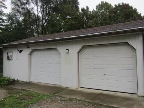 750 Busha, Owosso, MI 48867 photo 17