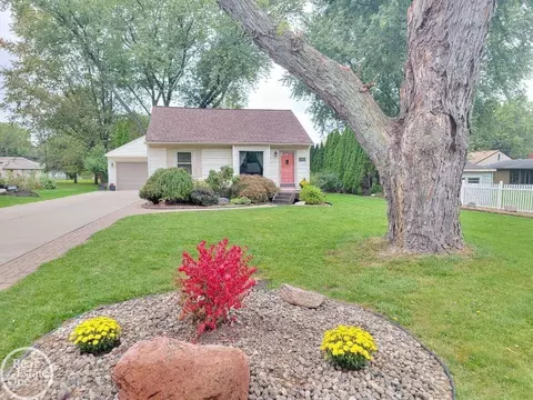 39401 Winkler, Harrison Township, MI 48045
