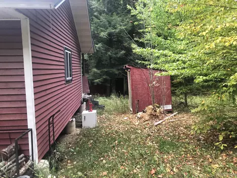 1048 D Rd, Bark River, MI 49807 photo 3