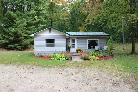322 W Temple, Harrison, MI 48625