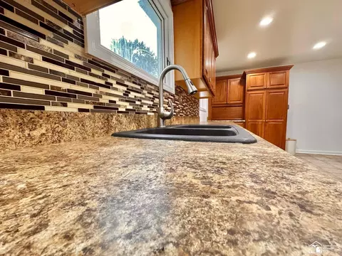 3640 Lakeview, Monroe, MI 48162 photo 9