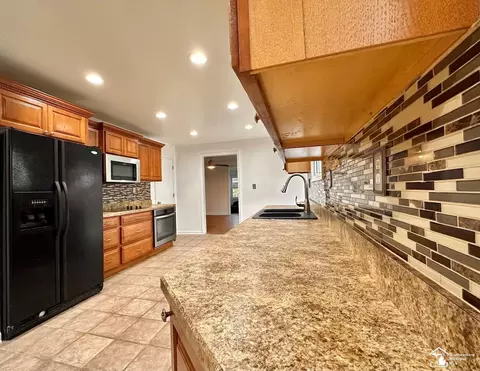 3640 Lakeview, Monroe, MI 48162 photo 10