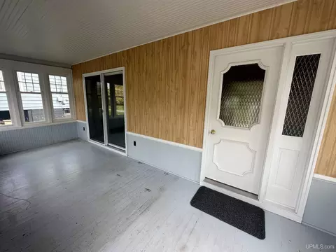 747 S S Pne, Ishpeming, MI 49849 photo 10