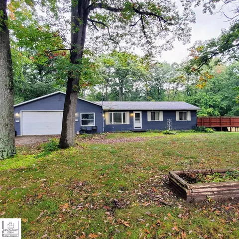 4724 Zemmer, Columbiaville, MI 48421